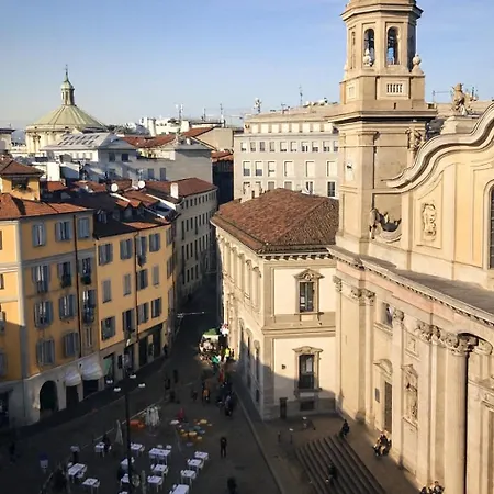 Apartment Casa - Piazza Sant'alessandro 3 *
